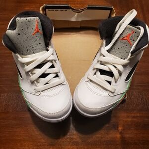 Jordan 5s Size 9c Retro (RARE) DEAD STOCK